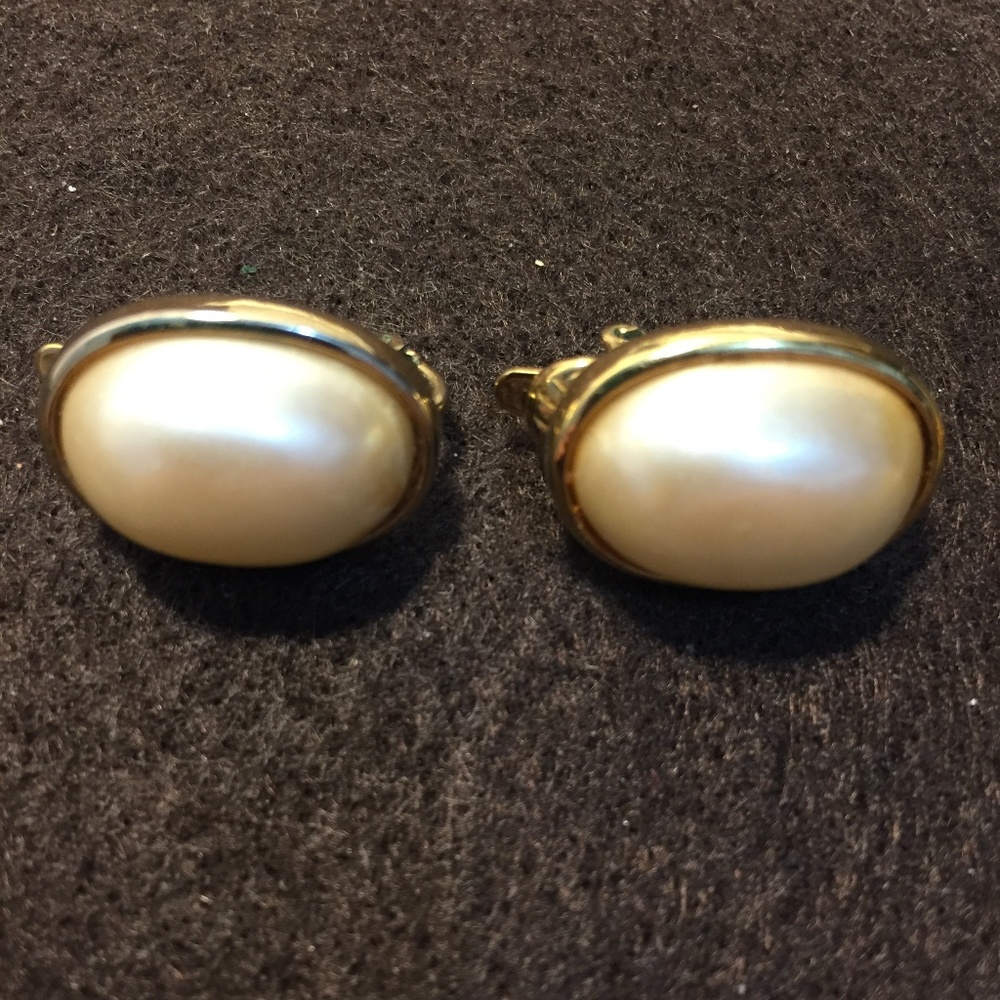 Vintage LC Clip On Earrings Granny Chic